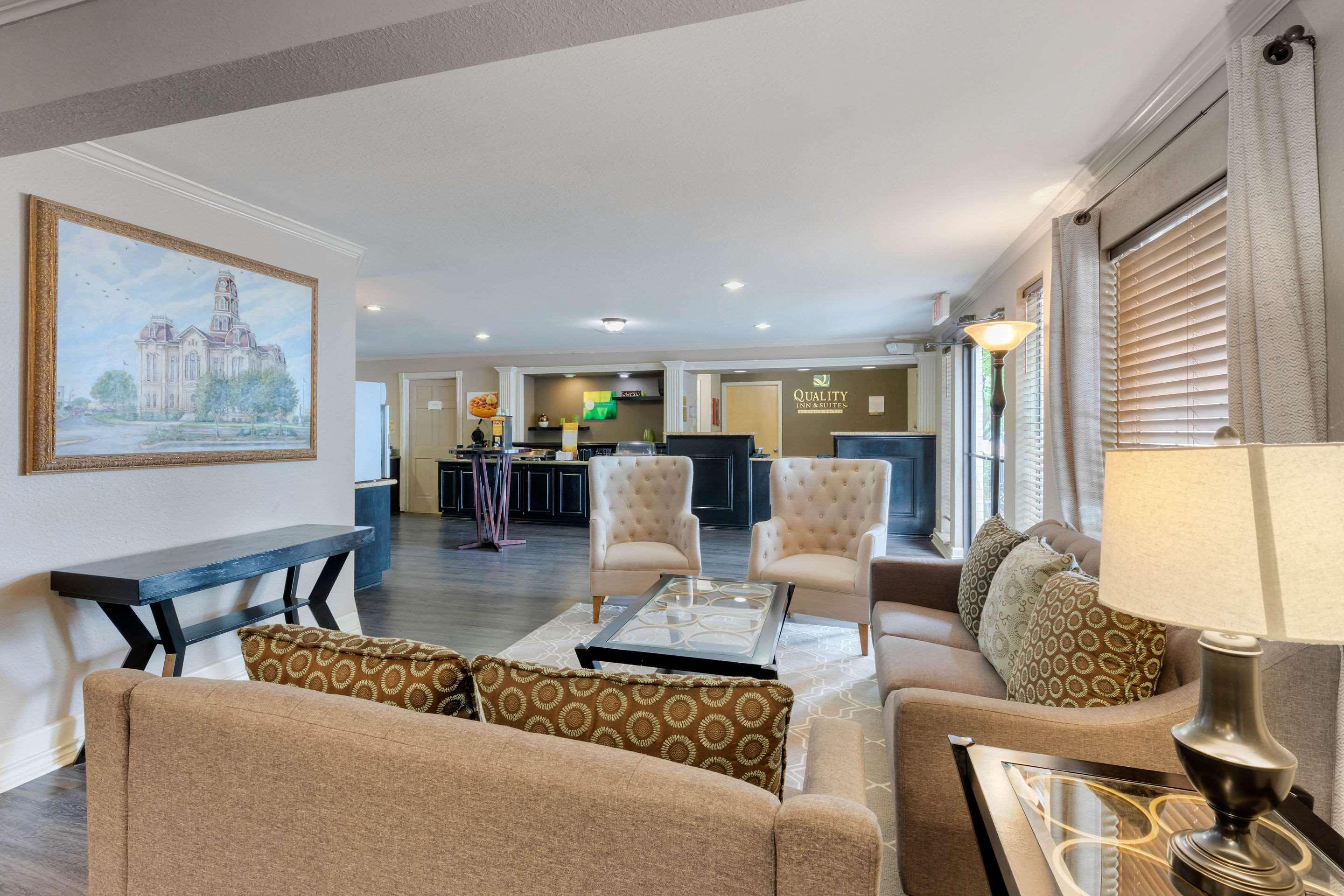 Quality Inn & Suites Weatherford Exteriör bild