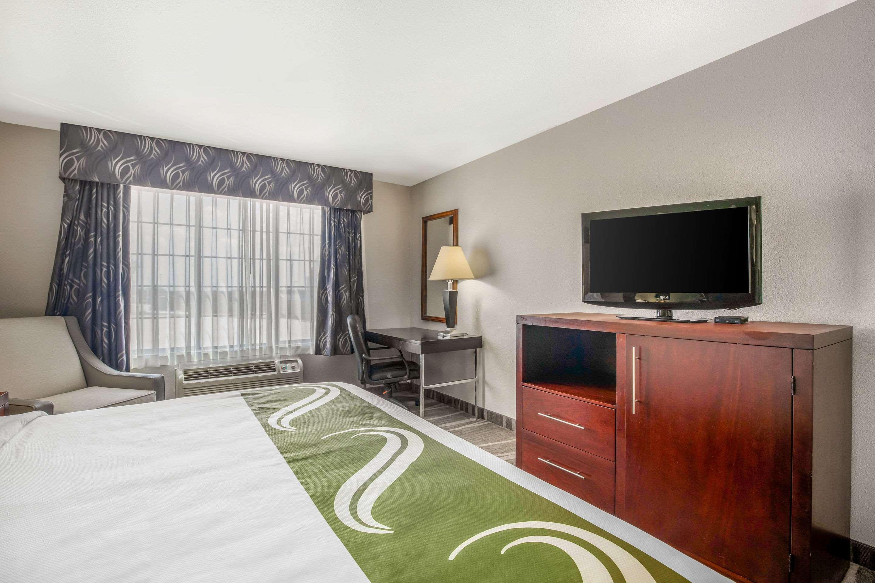 Quality Inn & Suites Weatherford Exteriör bild