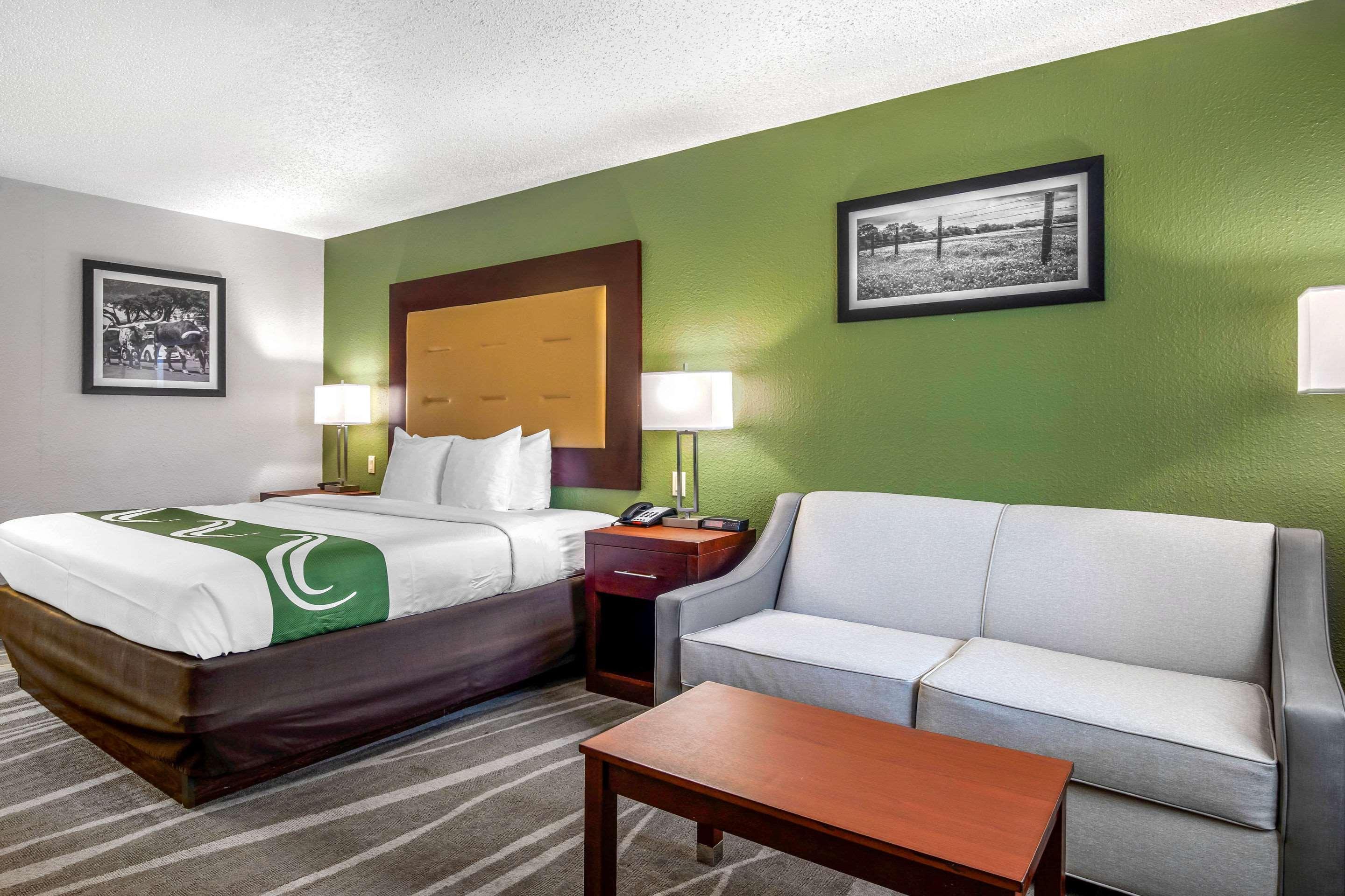 Quality Inn & Suites Weatherford Exteriör bild