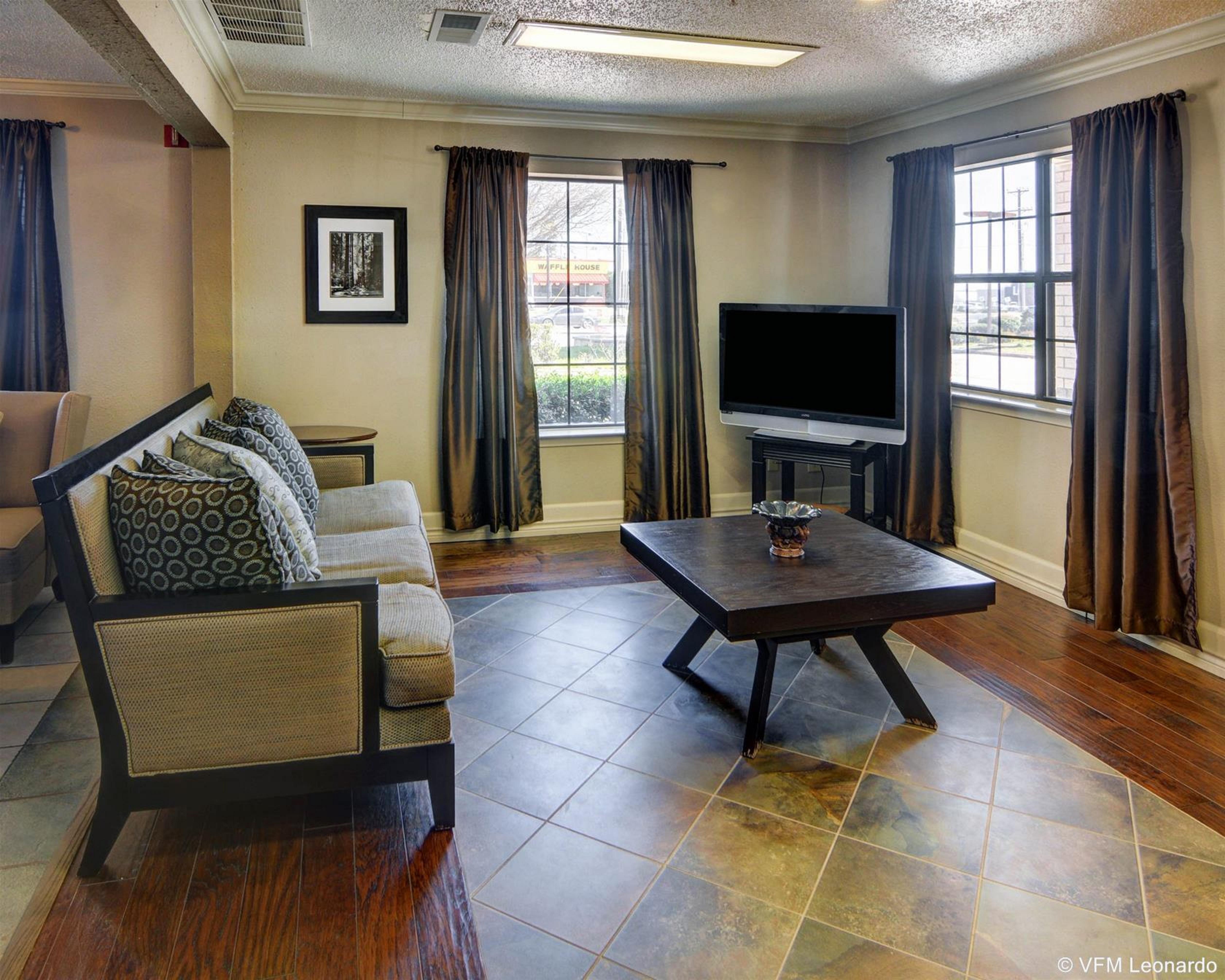 Quality Inn & Suites Weatherford Exteriör bild