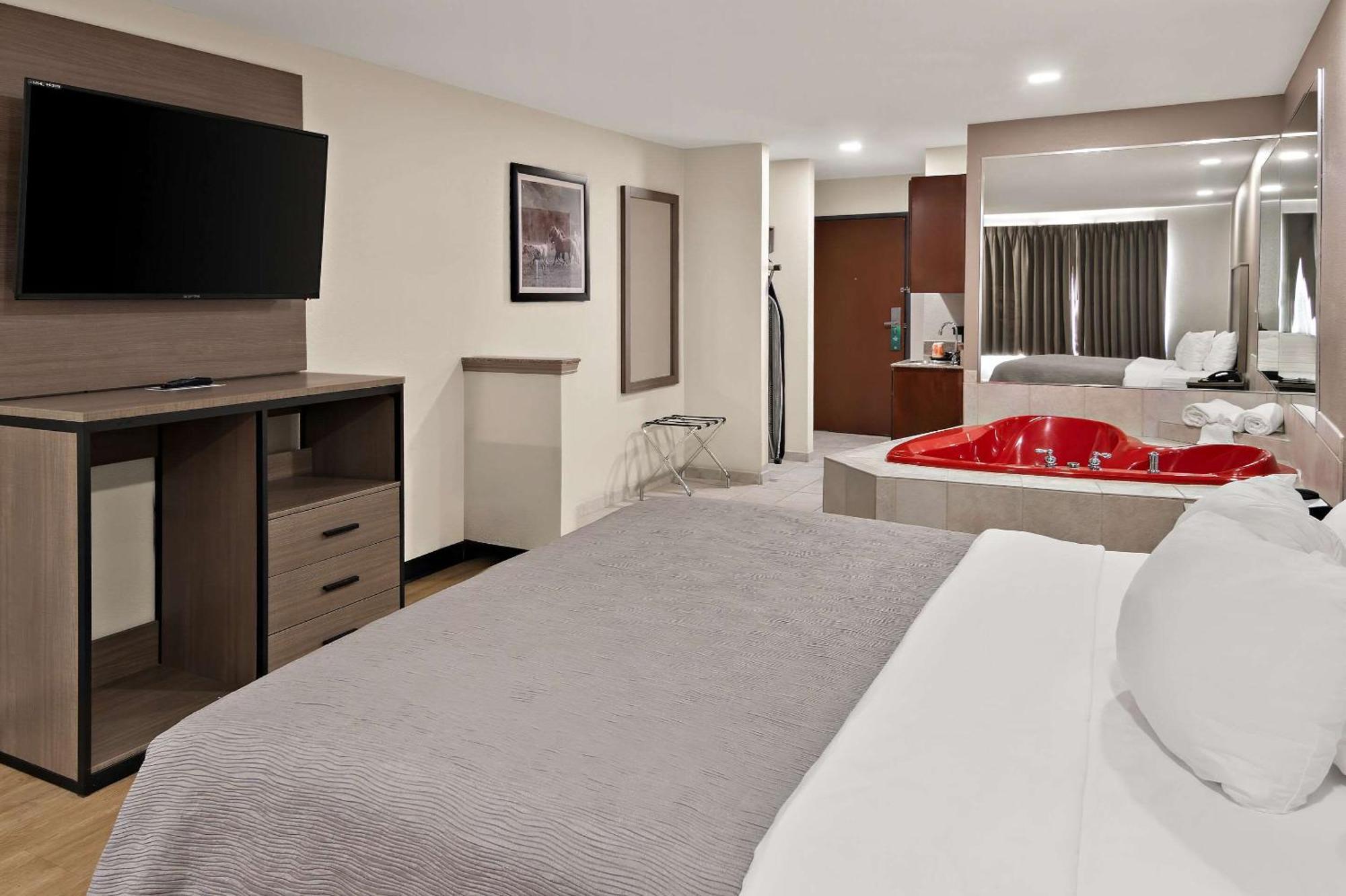 Quality Inn & Suites Weatherford Exteriör bild